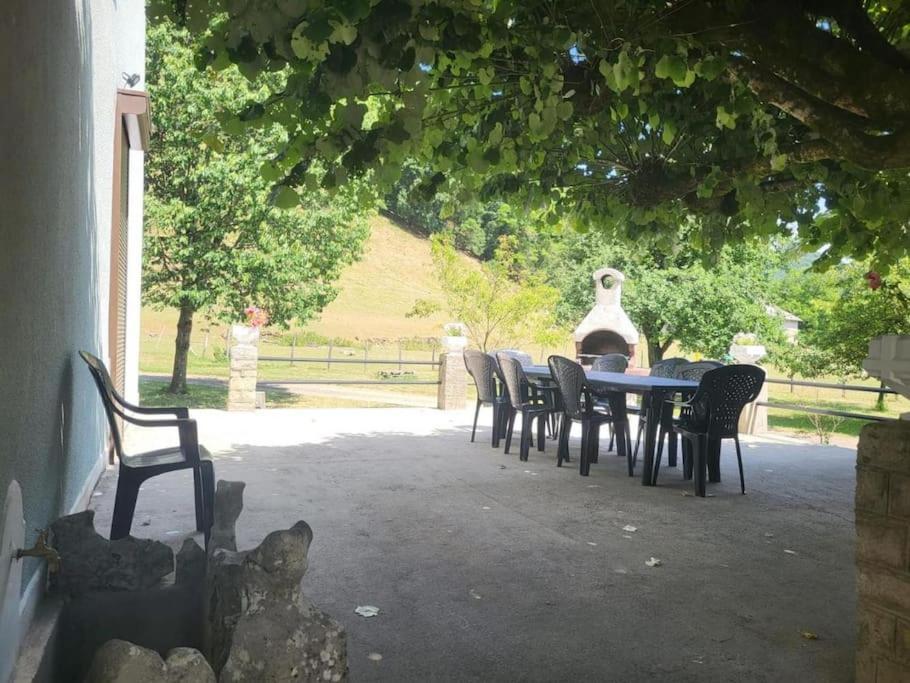 Gite A La Bonne Fermiere Nevy-Sur-Seille Exterior foto